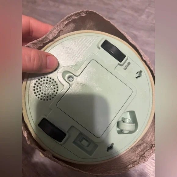 Interactive Grogu plush toy from Star Wars, The Child, with movement (Baby Yoda) - Picture 7 of 8